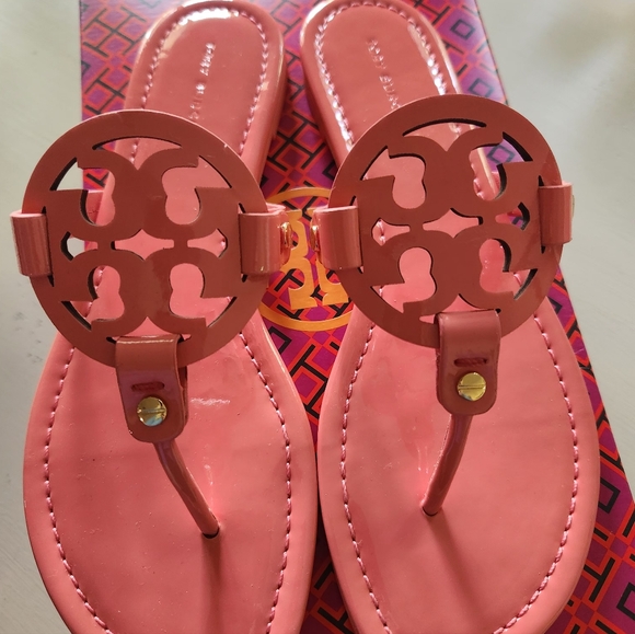 NIB Tory Burch Coral Crush Patent Miller Sandals - Picture 5 of 10
